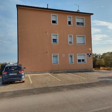 Apartment Zlatko Ровинь Экстерьер фото